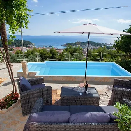 And With A Swimming Pool - 6643 Makarska