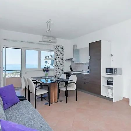 And With A Swimming Pool - 6643 Affittacamere Makarska